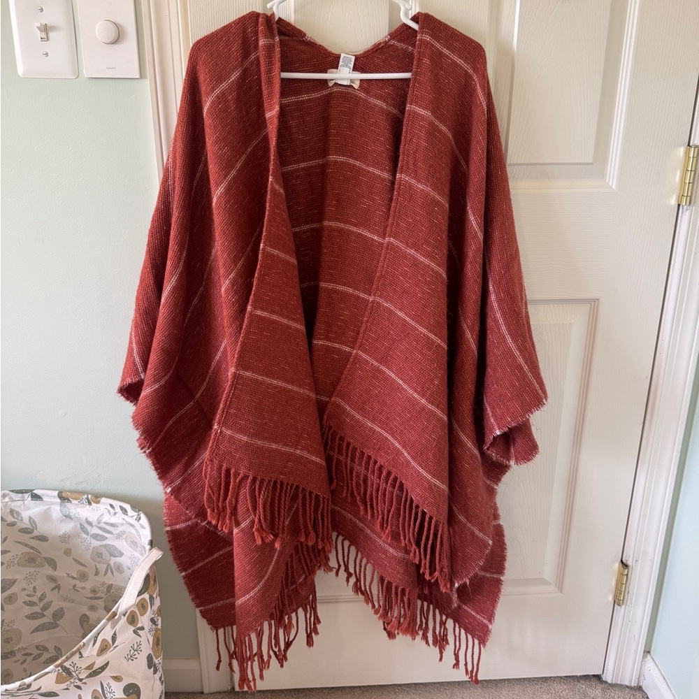 Universal Thread Rust and White Knit Poncho